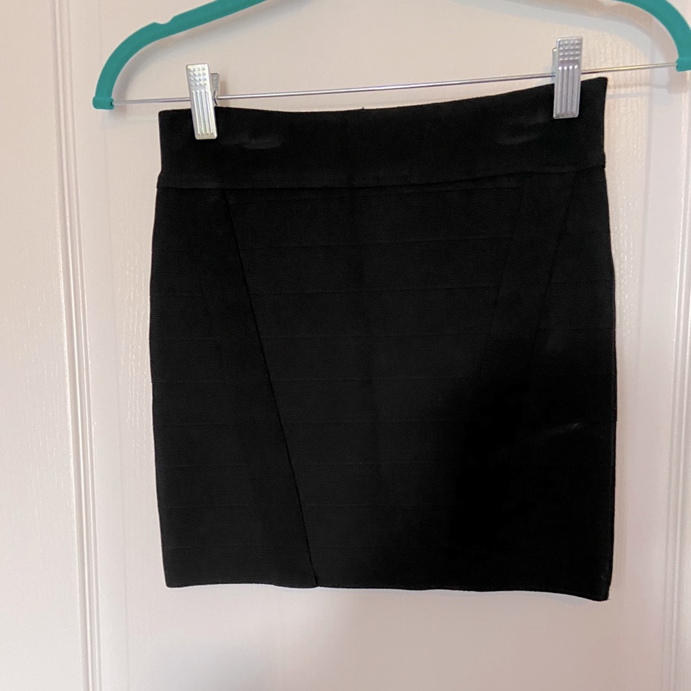 Black bandeau tight guess skirt